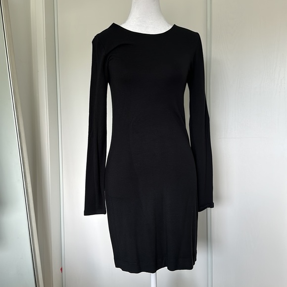 Theory size 4 back zipper black body con dress - Picture 2 of 3